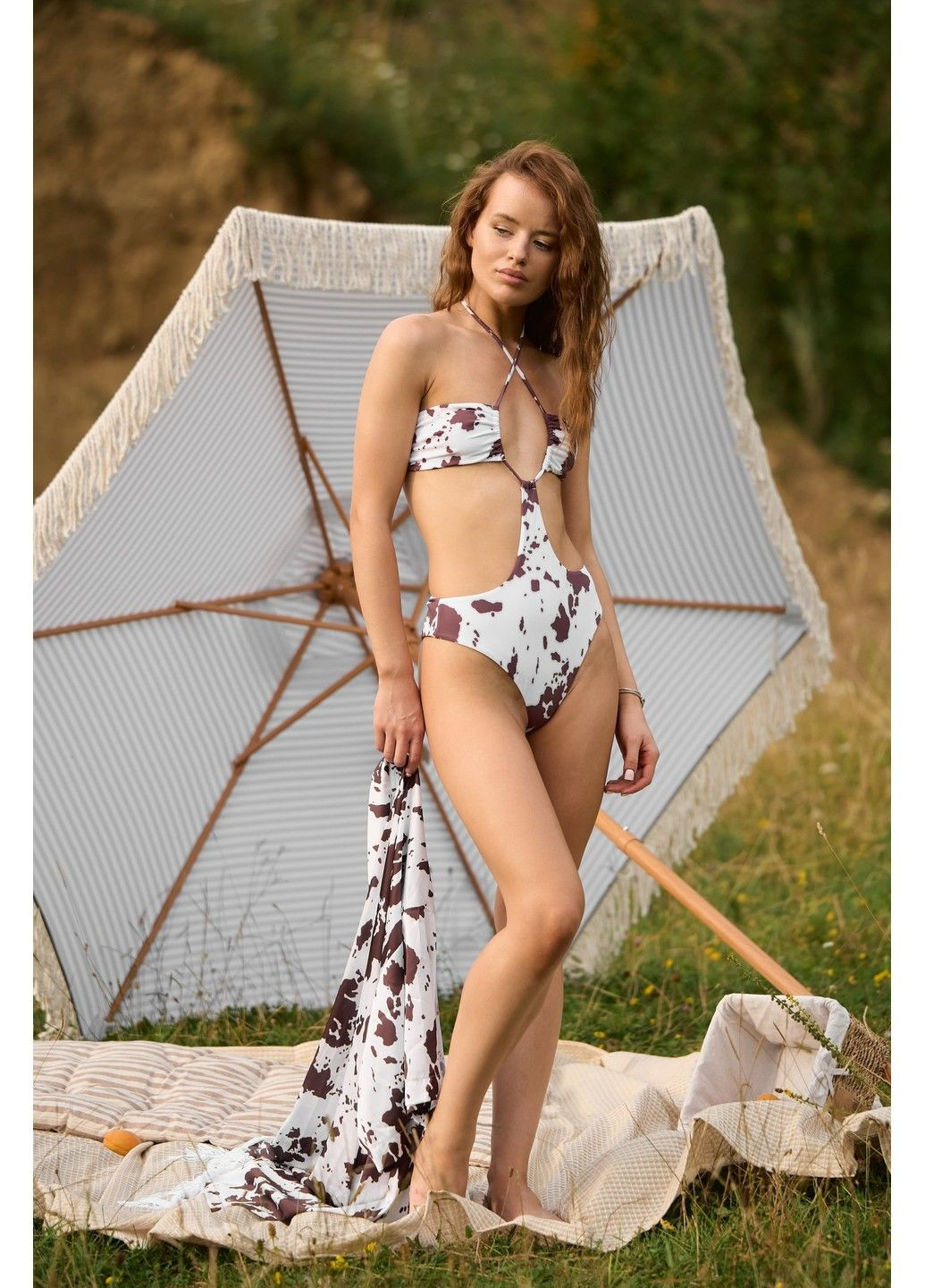 Белый купальник женский сплошной cowboy принтованный слитный Handy Wear