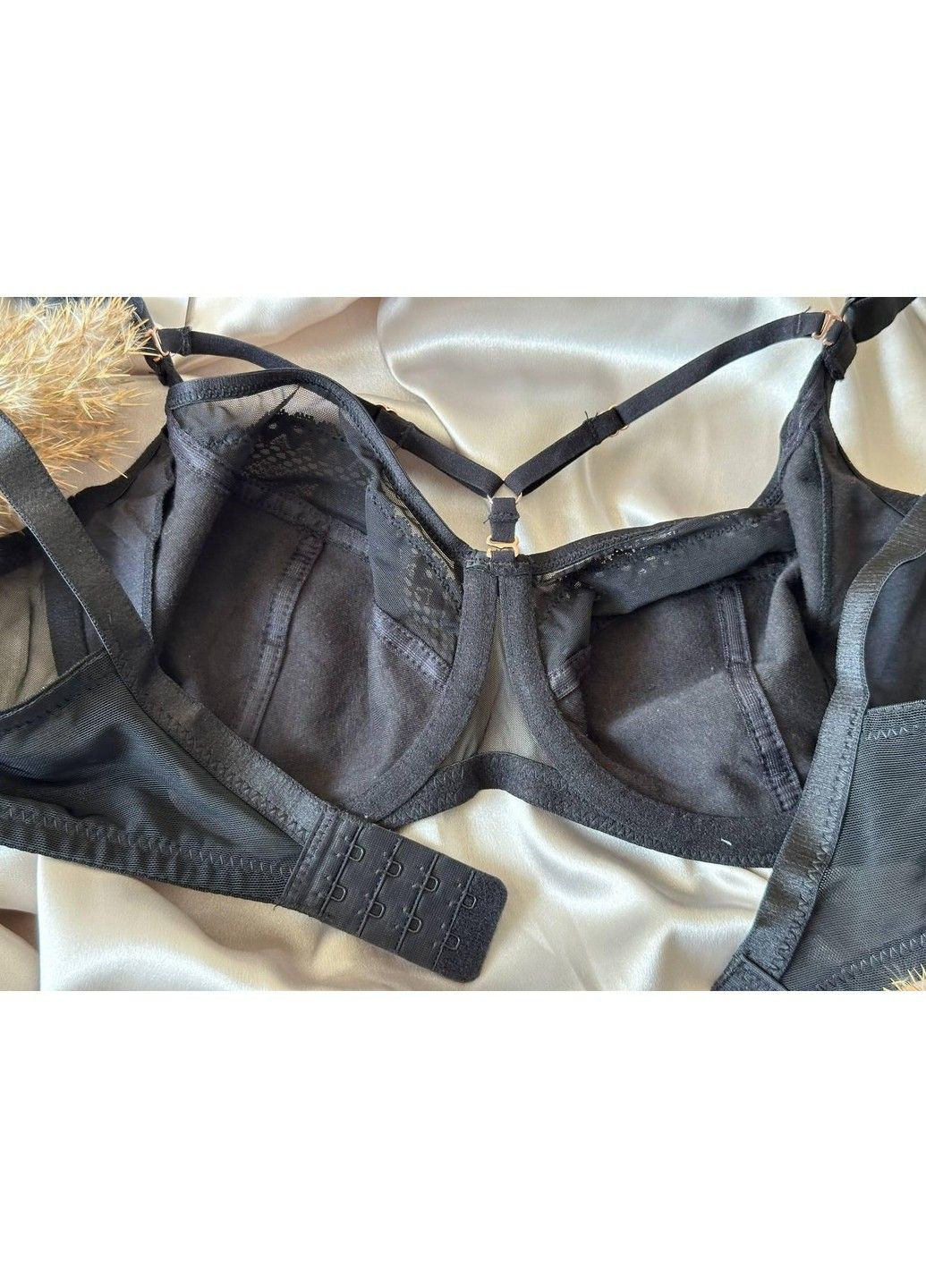 Чорний бюстгальтер з портупеєю без поролону чорний Lanny Mode