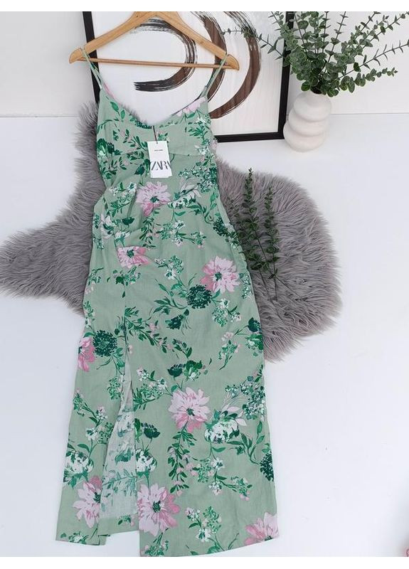 Зелена сукня міді на основі льону в квітковий принт Zara