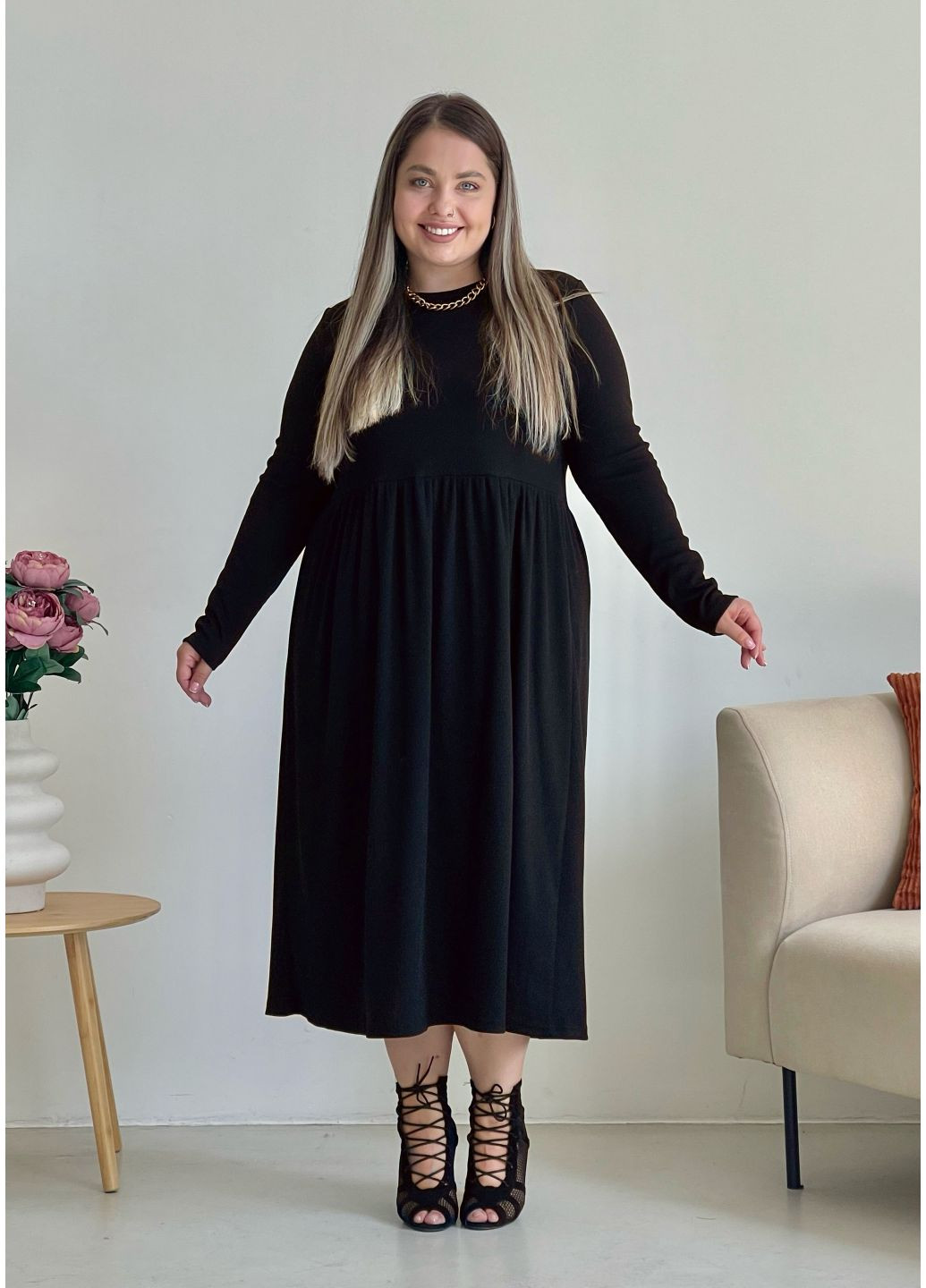 Чорна повсякденний довга вільна демісезонна сукня в рубчик з довгими рукавами (солоха в подарунок) сукня-світшот Merlini однотонна