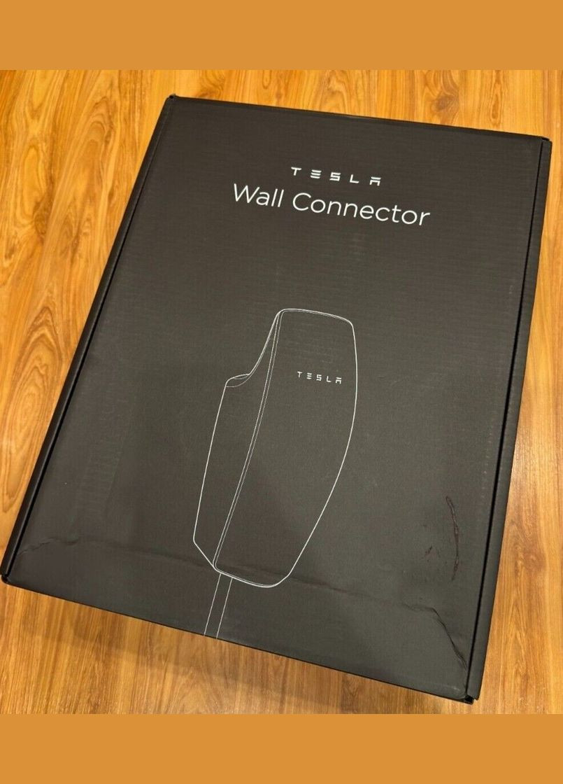 Зарядное устройство Wall Connector Model 3 S X Y J1772 Gen 3 (48А) белого цвета Tesla (292324050)