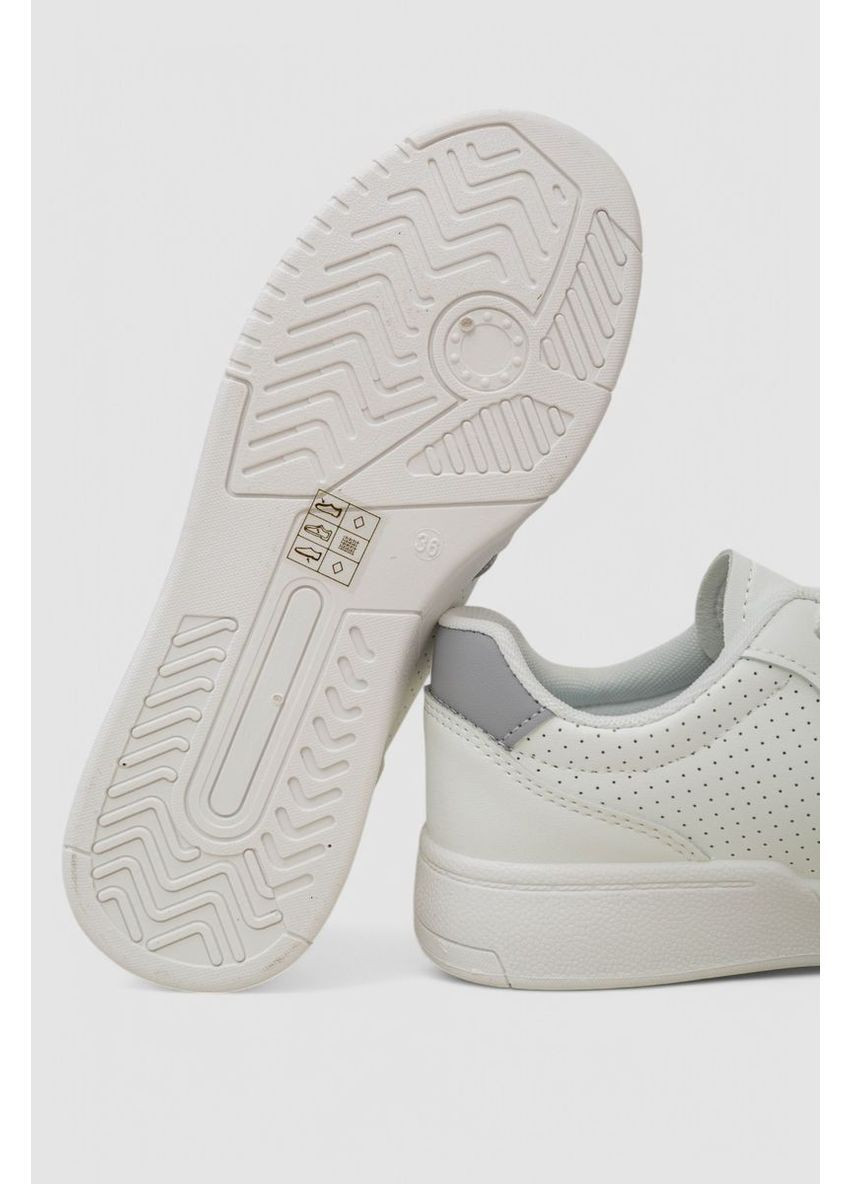 Білі кеди жіночі з перфорацією Ager 248RAD60