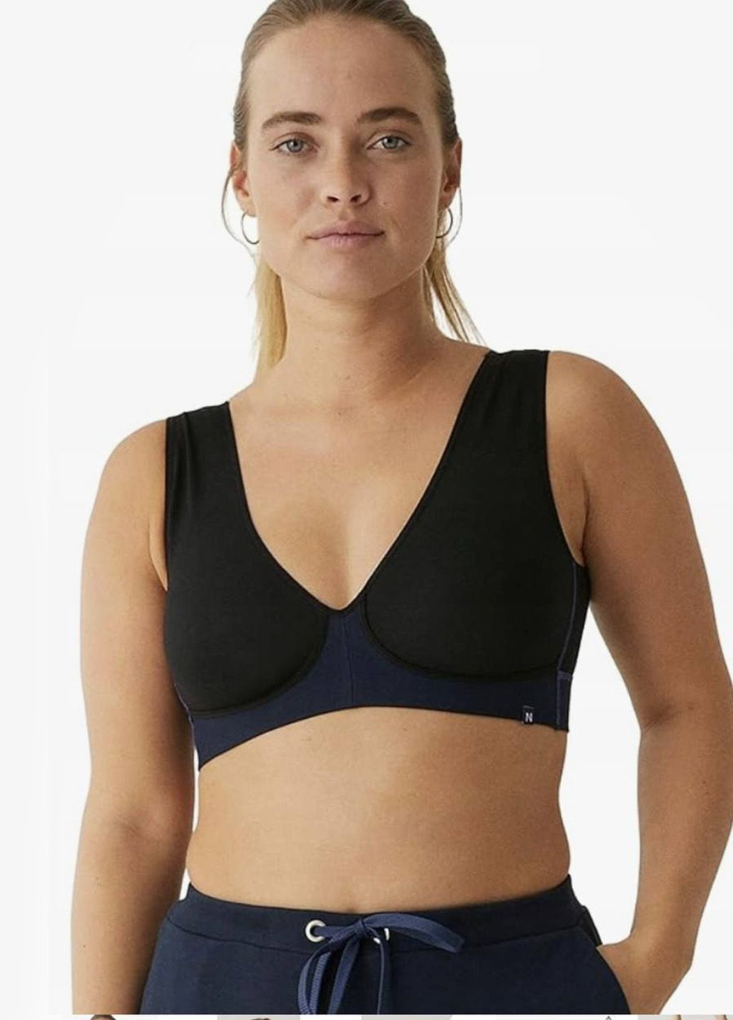 Чёрный бюстгальтер Naturana