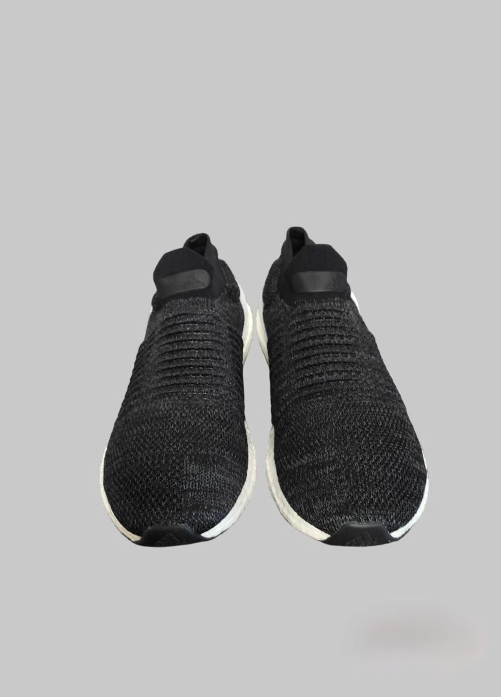 Темно-сірі кросівки adidas UltraBOOST