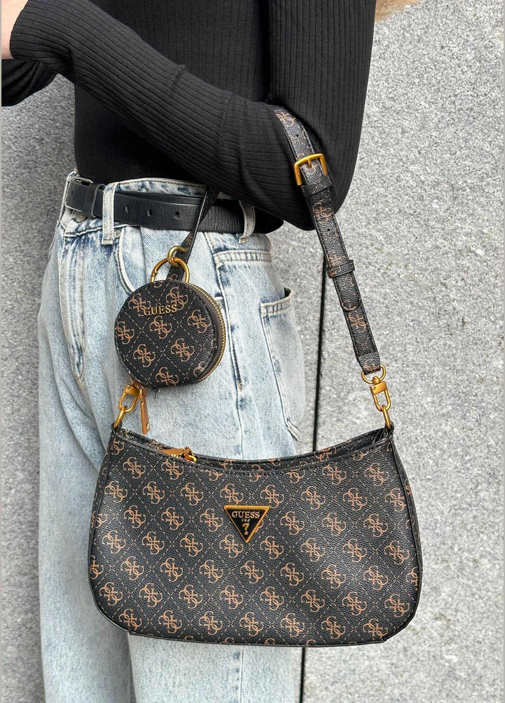 Жіноча сумка Guess 016 багет коричнева No Brand (302973217)