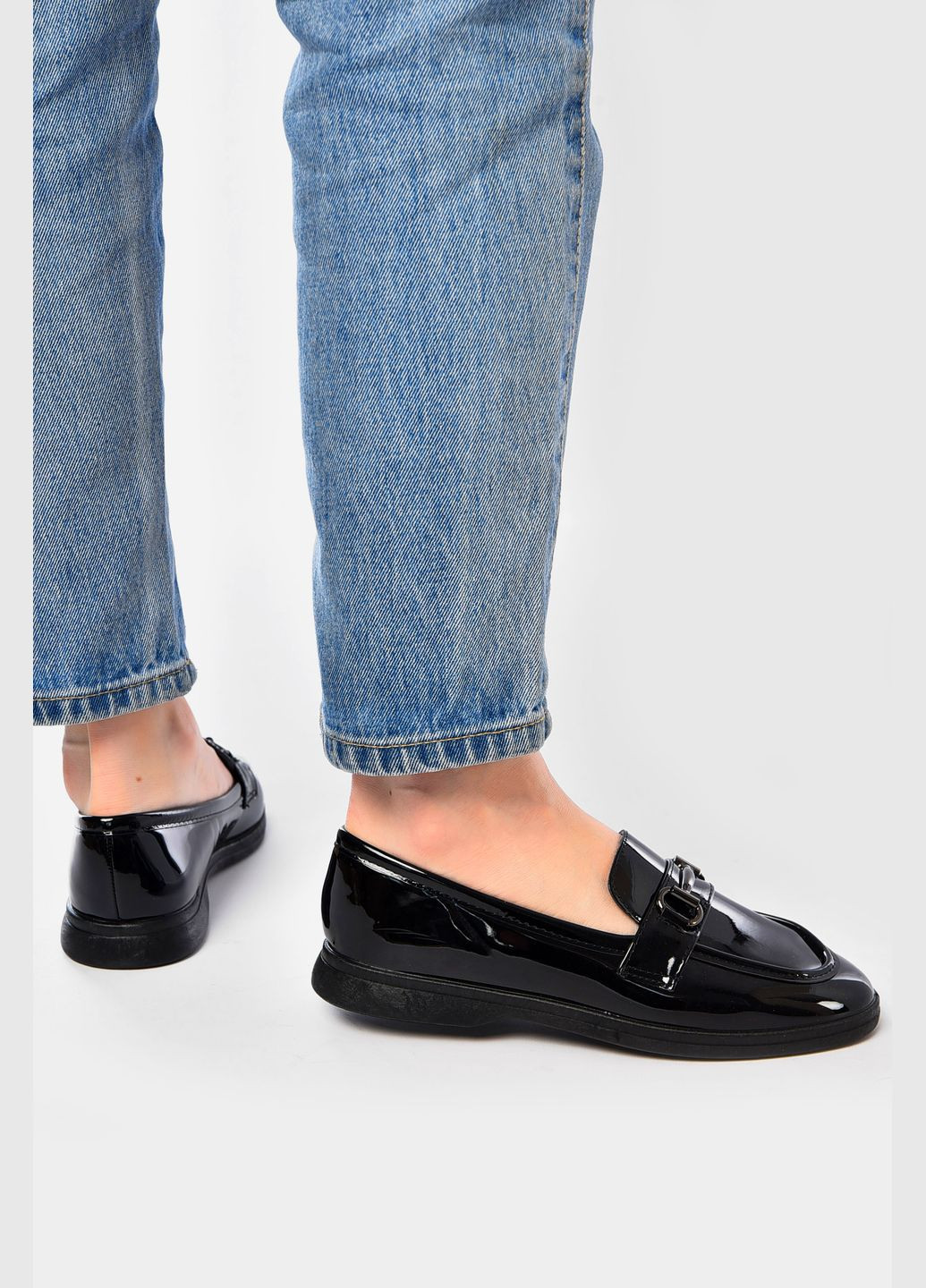 Let's Shop Туфли-лоферы женские черного цвета лоферы черный з текстиль, украина — демисезон (331288223)