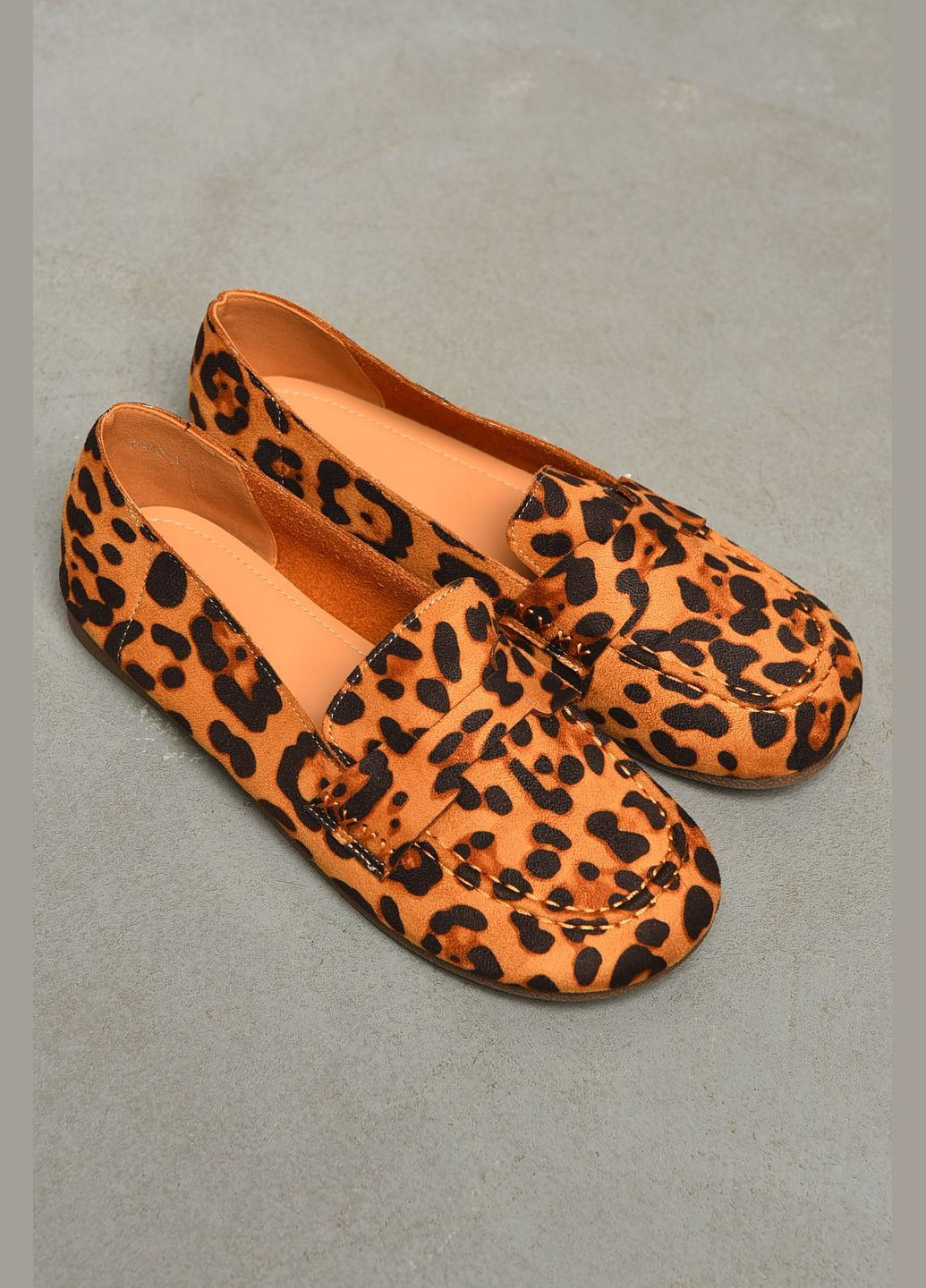 Жіночі балетки жіночі коричневого кольору в леопардовий принт Let's Shop | коричневі леопардові без декору штучна замша (326739950)
