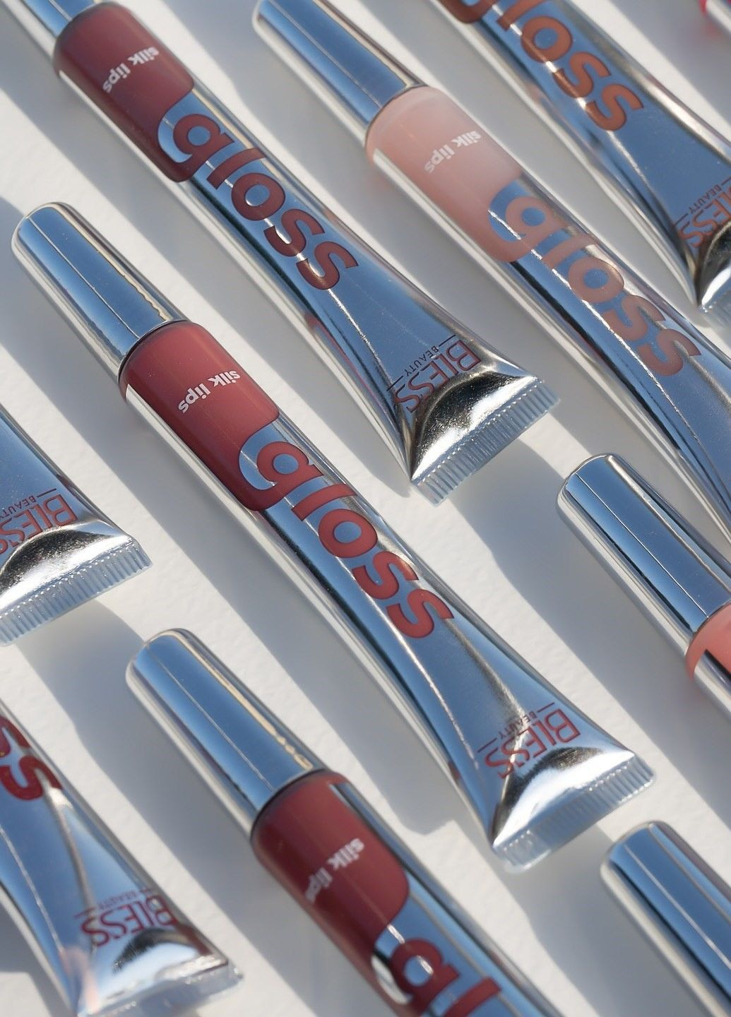 Зволожуючий блиск для губ Gloss Silk Lips №7 відтінок латте, 11 мл Bless Beauty (302211079)