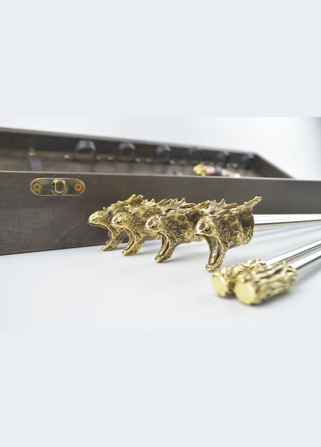 Набір шампурів з мангалом та бронзовими чарками з головами диких звірів на подарунок шефу Handmade 47330053 (345646846)