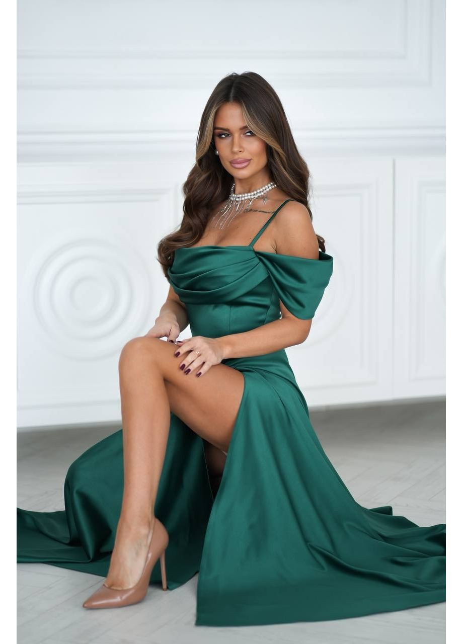 Зеленое праздничный, вечернее атласное платье макси со спущенными рукавами и драпировкой MonCher