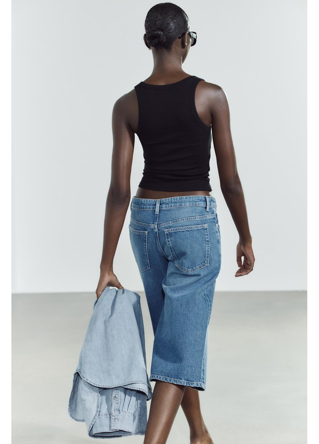 Джинсові шорти trf із низькою посадкою Zara (356675459)