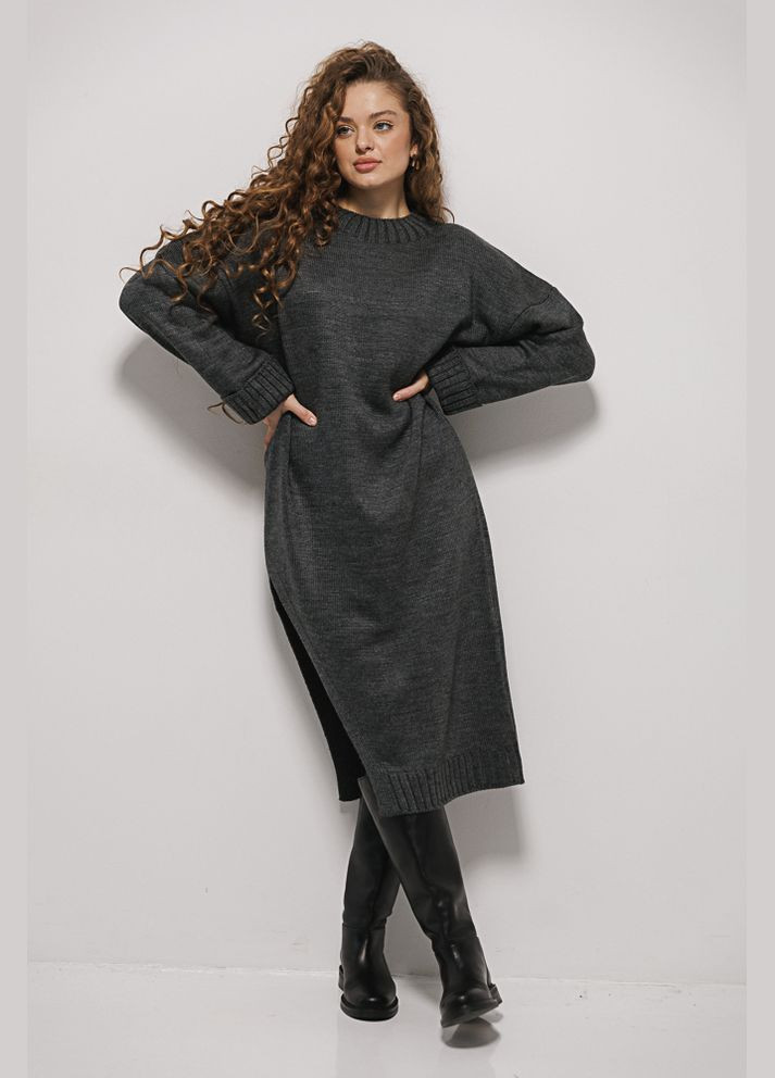 Серое вязаное платье-миди с высоким разрезом сбоку Arjen