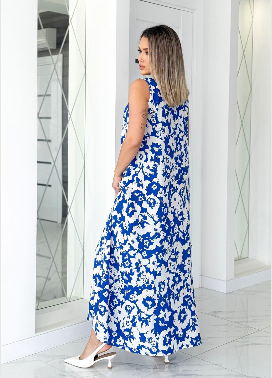 Синее повседневный, кэжуал, джинсовое, праздничный, вечернее легкое и яркое платье из натурального штапеля INNOE с цветочным принтом