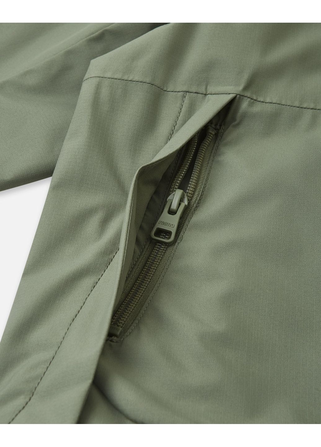 Темно-зелена демісезонна куртка reimatec Reima Kuorista