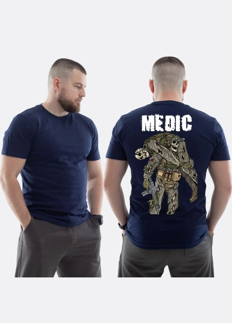 Комбінована чоловіча класична футболка з принтом medic військовий медик скелет витягає пораненого, темно синій No Brand