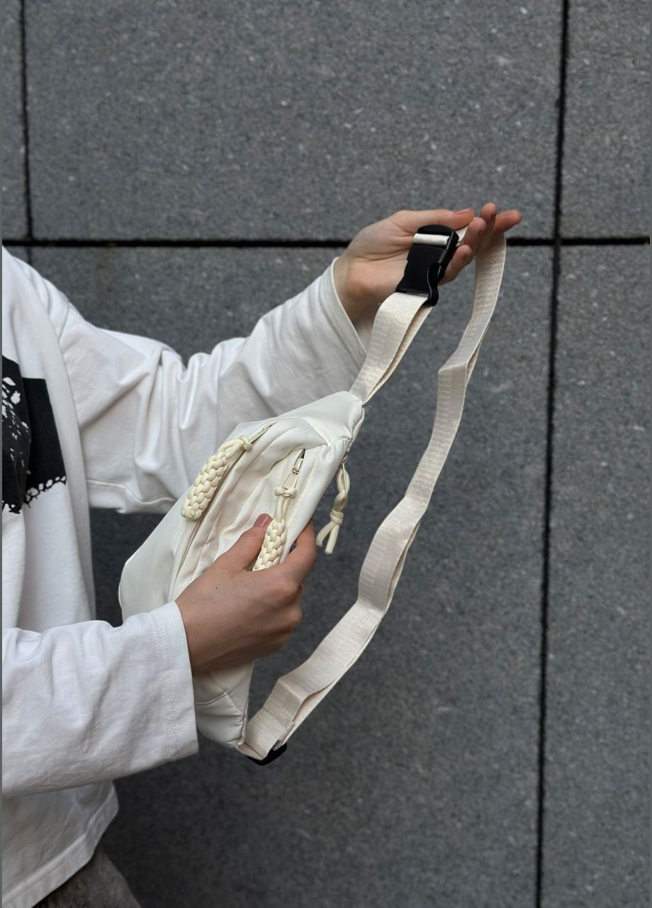 Бананка біла молочна 102 поясна сумка через плече No Brand (303606032)