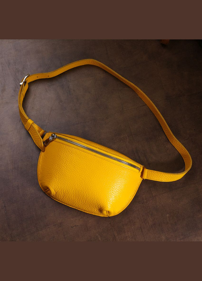 Шкіряна яскрава жіноча бананка 16377 Shvigel (331913051)