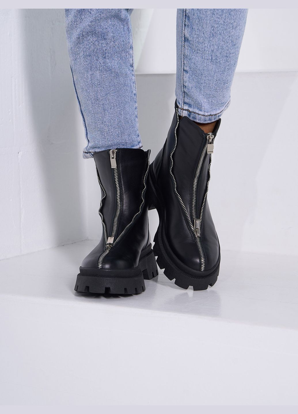 Осенние ботинки ISSA PLUS с молнией