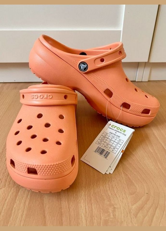 Оранжевые женские кроксы платформа розовые women's platform clog pearl Crocs