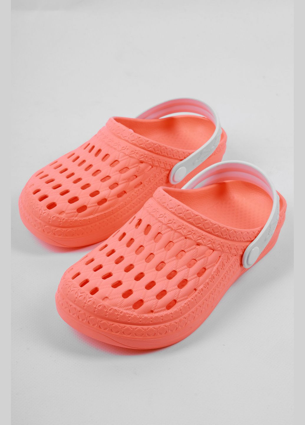 Крокси жіночі персикового кольору Let's Shop (293055846)