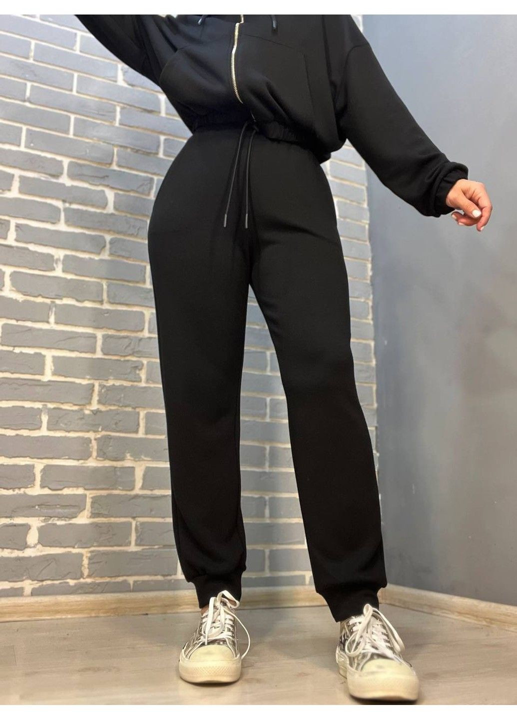 Штаны женские No Matter What 1558 спортивные джоггеры снизу манжет бифлекс черные No Brand (315072058)