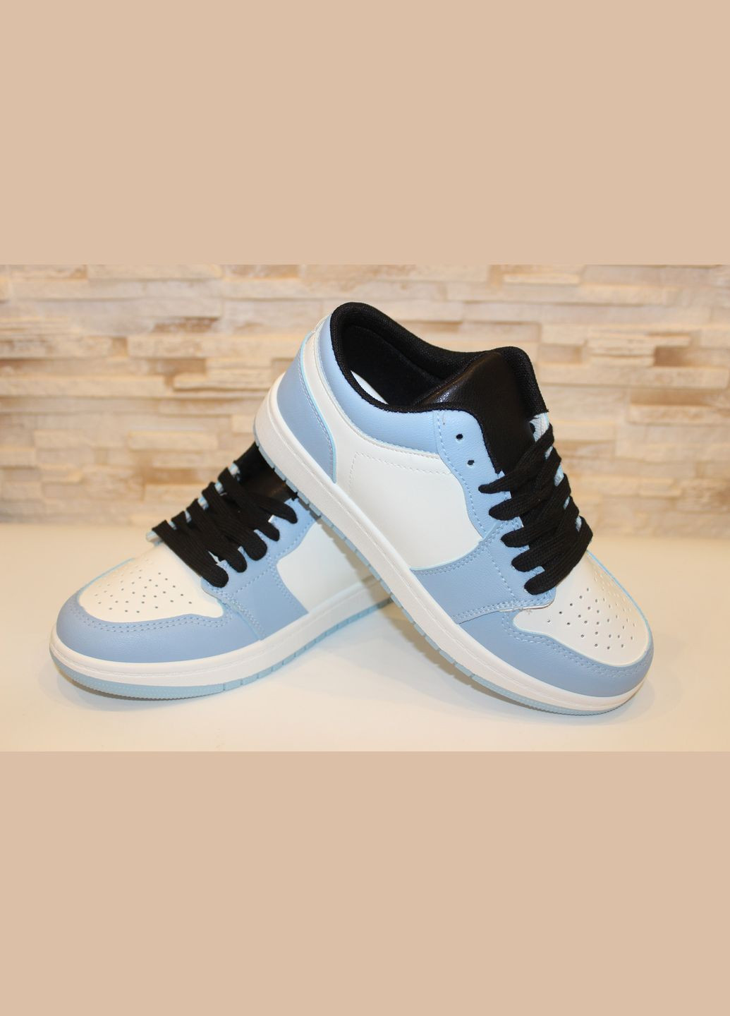 Кросівки жіночі демісезонні на шнурівці No Brand Демісезонні білі демісезони (322784758)