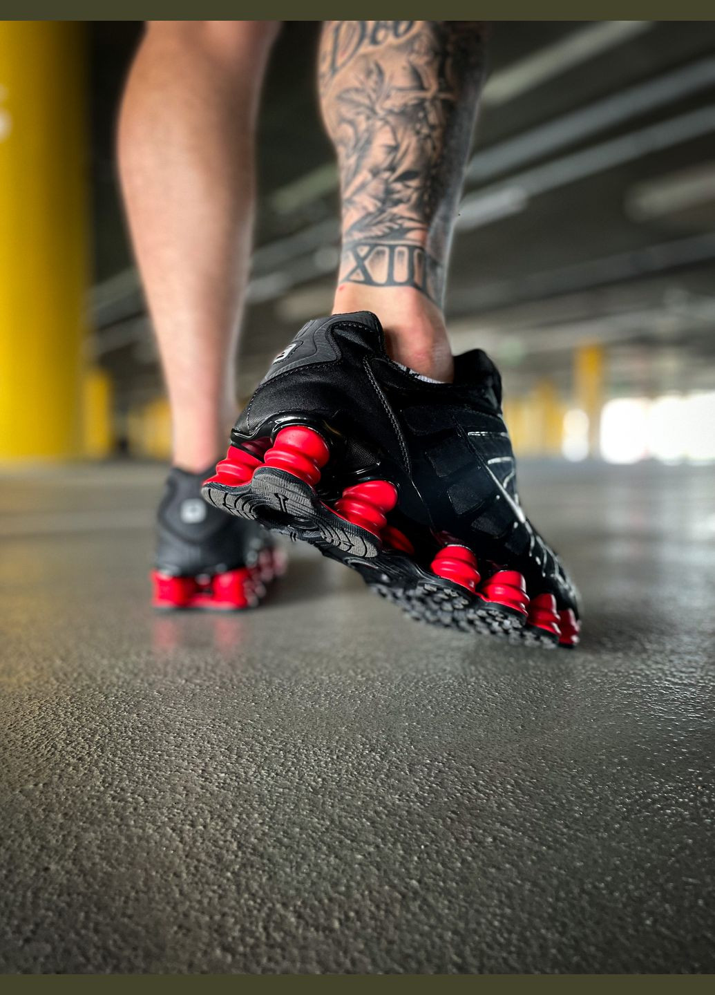 Черные демисезонные кроссовки мужские nike shox black red | найк шокс черные красные No Brand