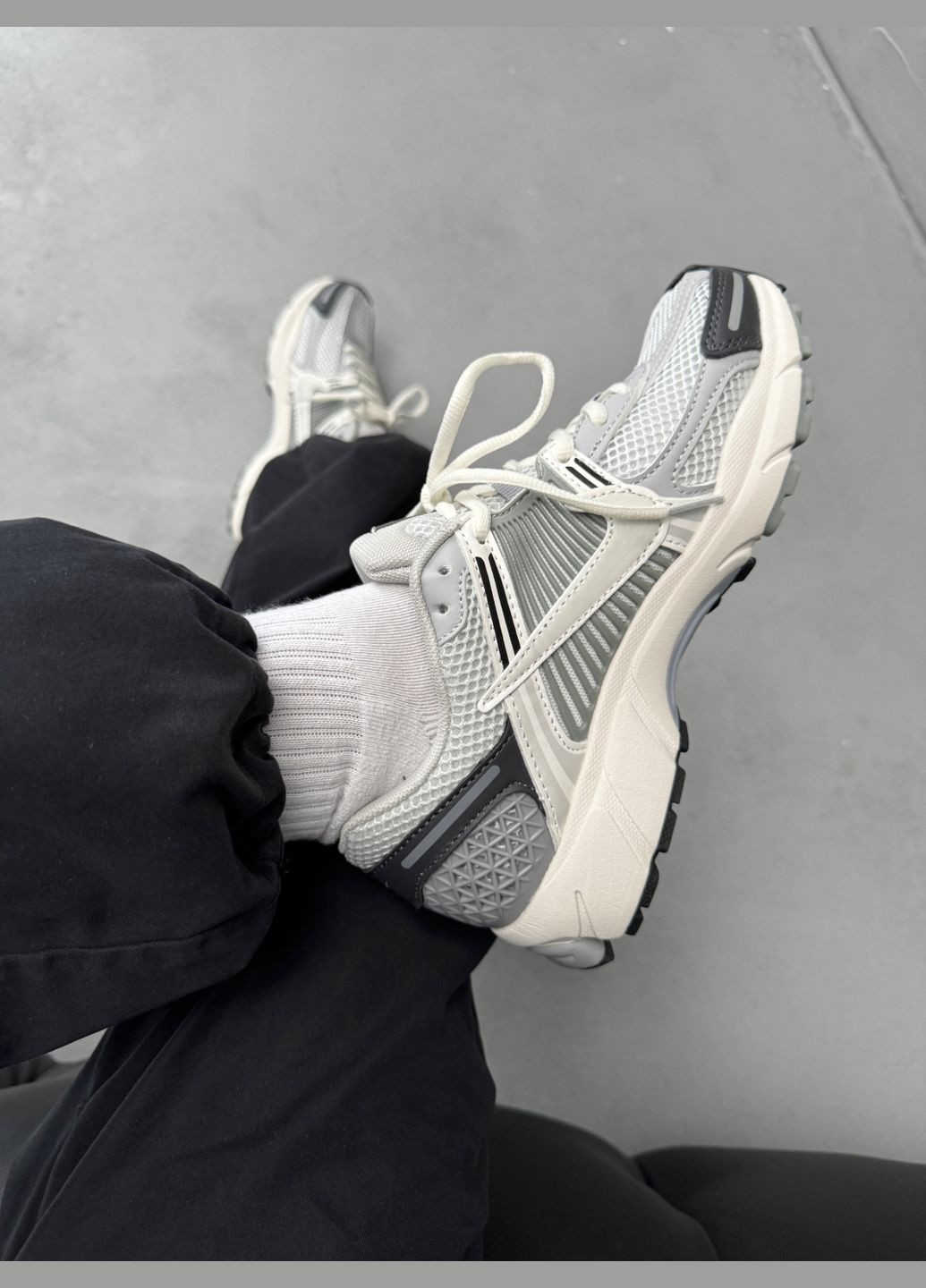 Кросівки жіночі і чоловічі Nike Zoom Vomero 5 Grey | Найк Зум Вомеро 5 сірі No Brand сірі демісезони (338793298)