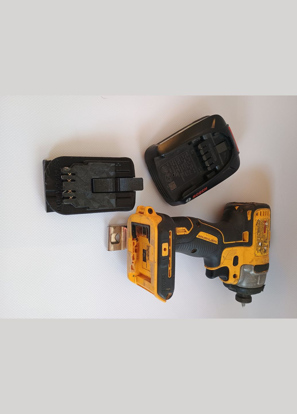 Адаптер, перехідник з акумулятора Bosсh PBA на інструмент Dewalt No Brand (365797434)