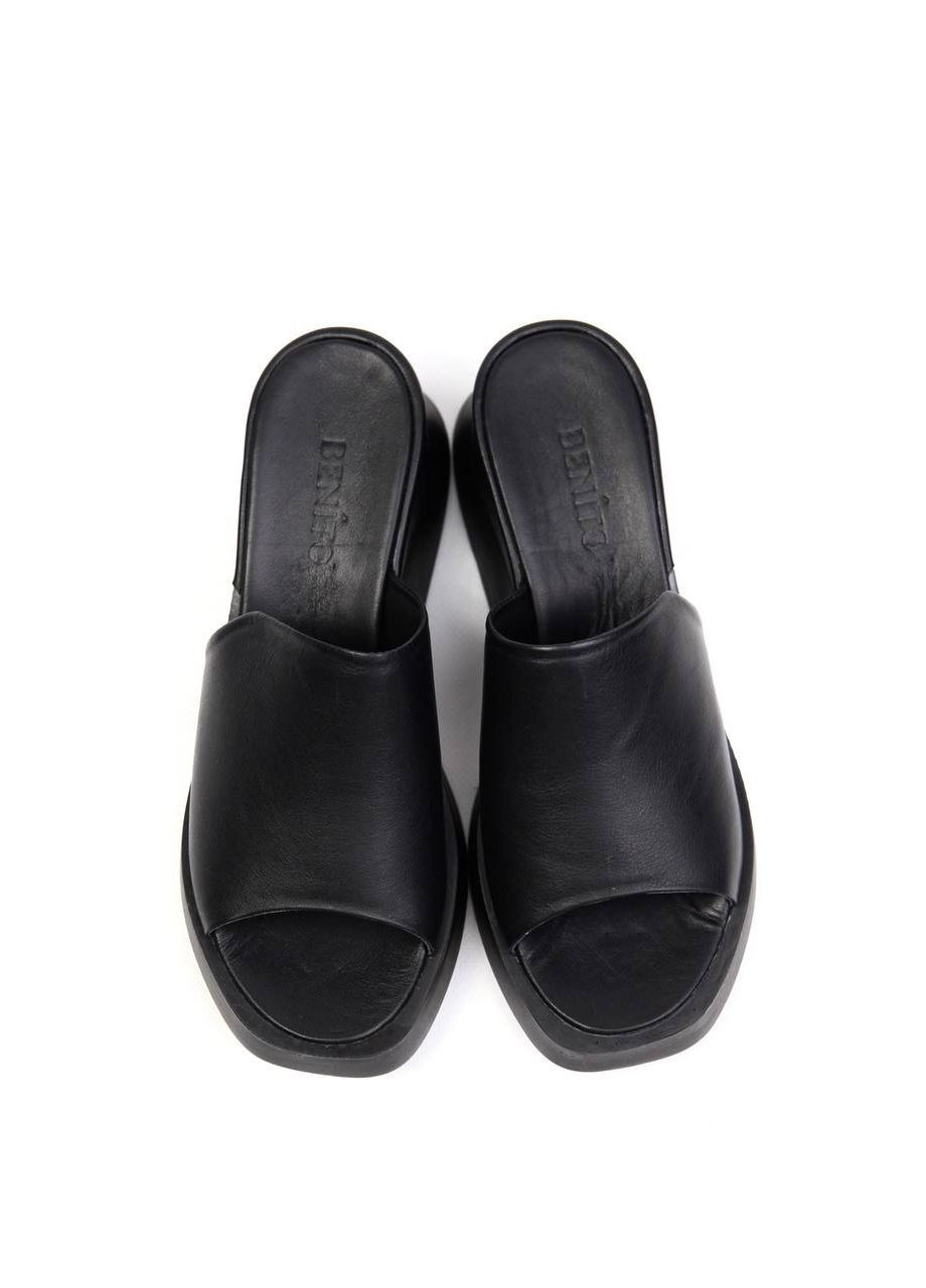 Черные шлепанци Benito