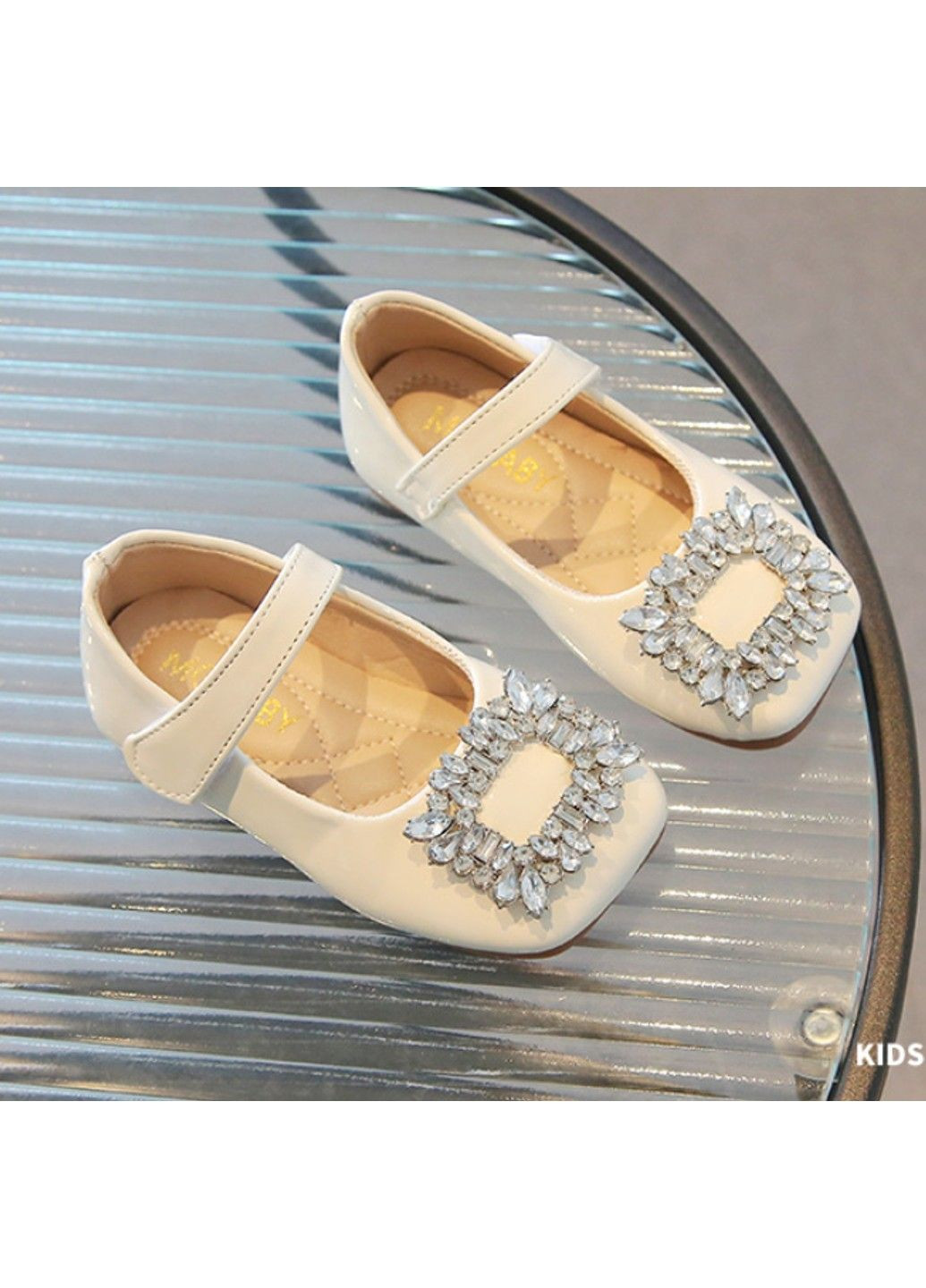 Дитячі святкові туфлі з стразами No Brand (337705817)