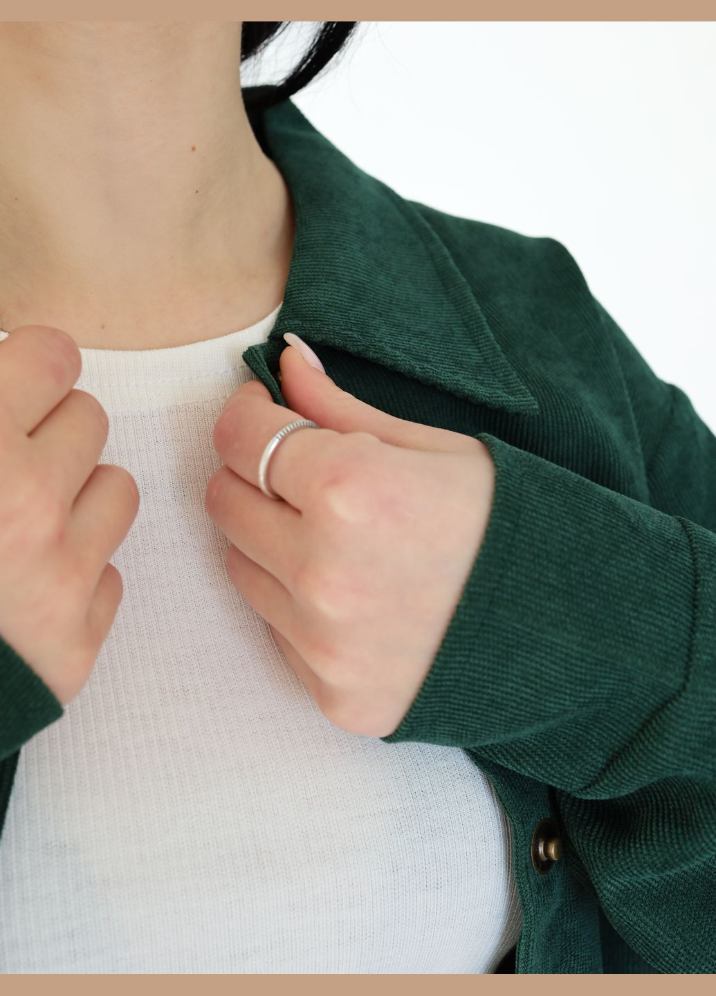 Темно-зеленый костюм 3 в 1 для девочки (рубашка, топ, джогеры) из микровельвета, 128-164 см. тройка No Brand