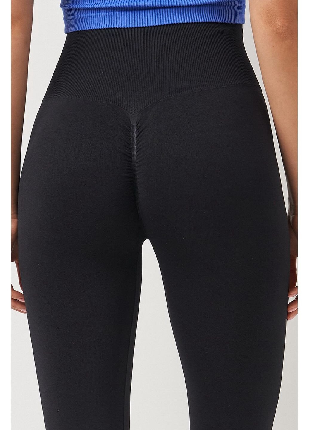 Черные демисезонные леггинсы бесшовные с push-up эффектом leggings shape Giulia