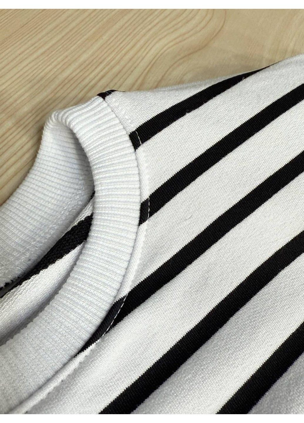 Лонгслив женский KEYYMOD 34094 в полоску с подплечниками оверсайз белый No Brand (339672565)