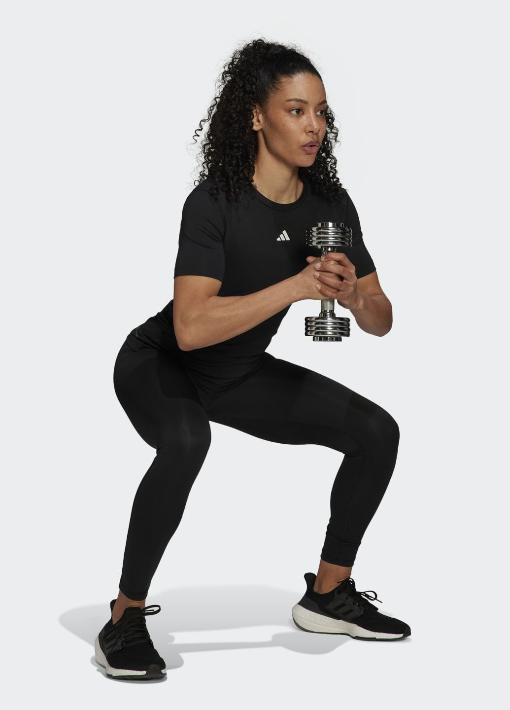 Чорна всесезон футболка techfit training adidas
