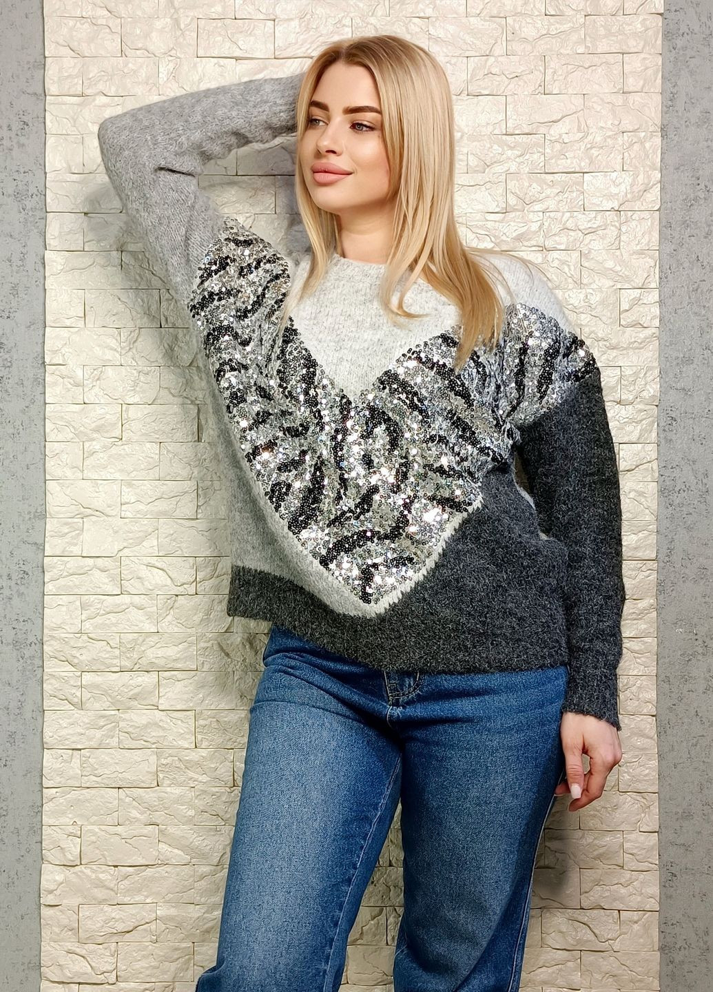 Сірий зимовий светр Bluoltre