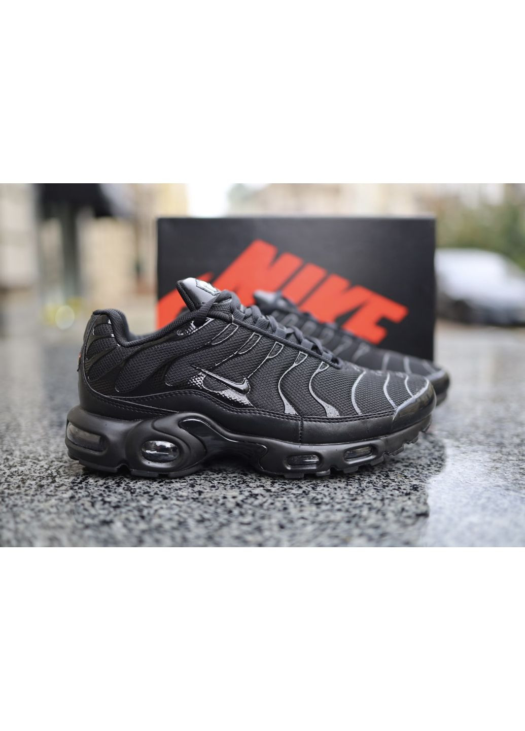 КРОССОВКИ ЖЕНСКИЕ NIKE AIR MAX PLUS TN BLACK НАЙК АИР МАКС ТН ПЛЮС No Brand чёрные демисезоны (367166926)