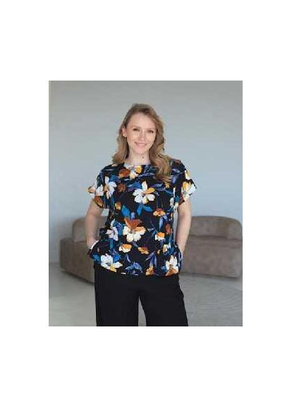 Чёрная блуза женская короткий рукав штапель принт цветы 54/56 черная Nita