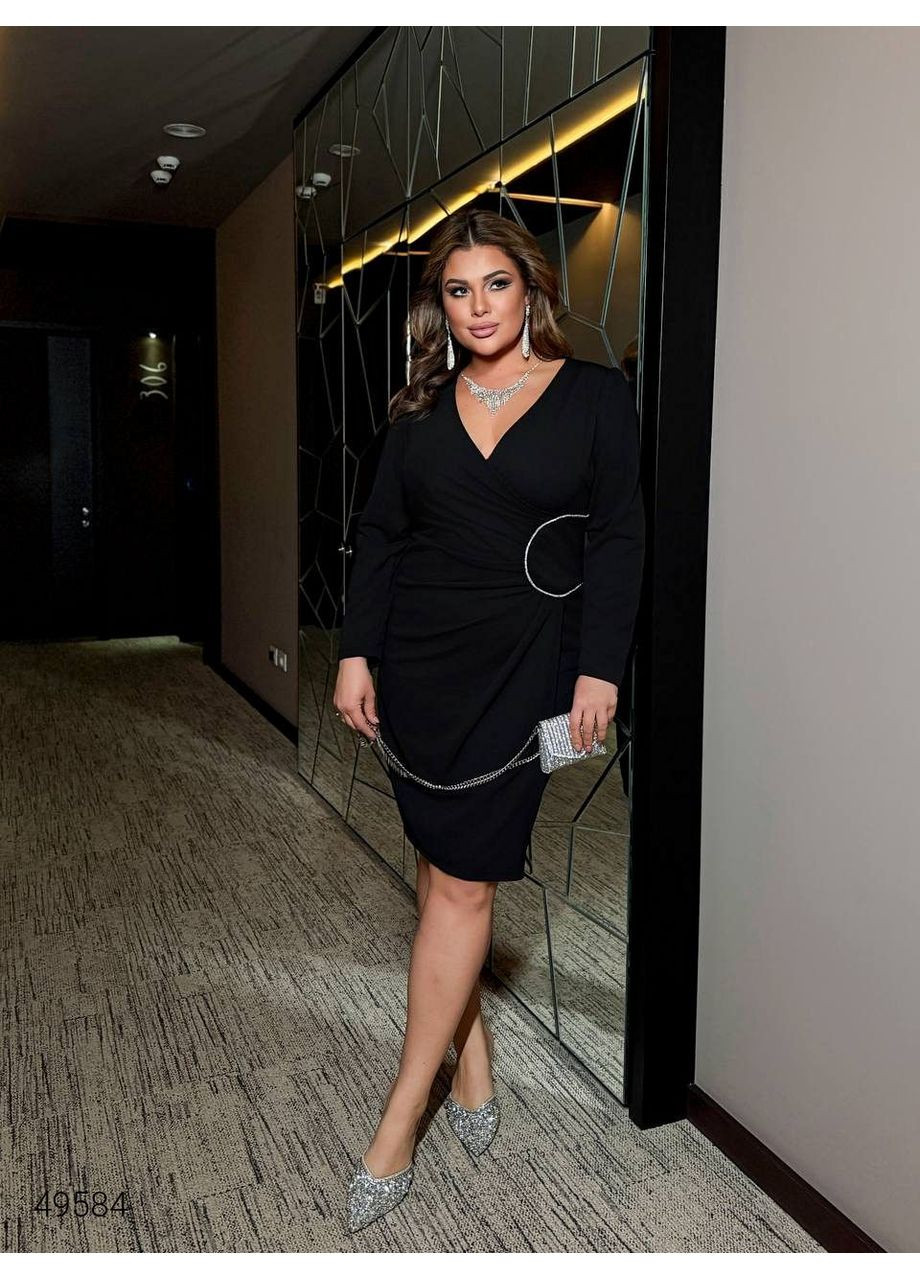 Черное вечернее коктейльное платье с акцентным украшением Byron однотонное