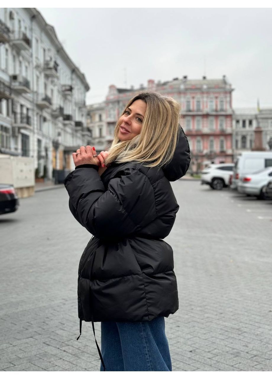 Чорна демісезонна куртка жіноча тепла Style Point