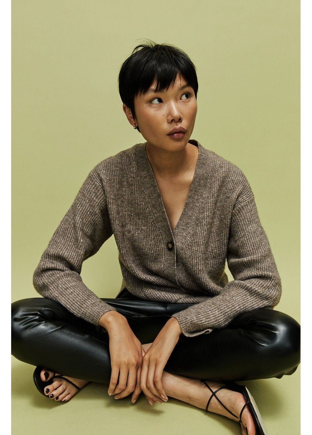 Черные демисезонные леггинсы H&M