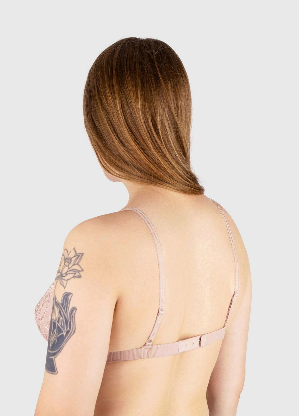 Пудровый бюстгальтер Acousma без косточек кружево