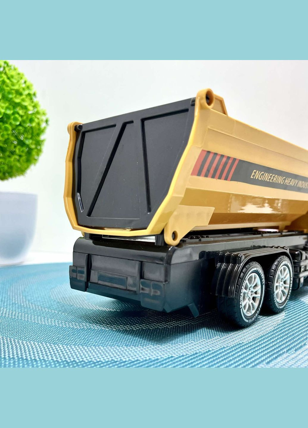 Машина самоскид на радіокеруванні світло фар 30 см Жовтий (690-A2) No Brand (305235638)