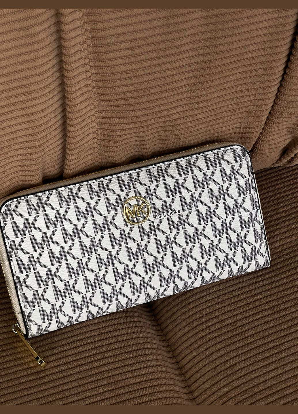 Гаманець жіночий Майкл Корс великий логотип білий No Brand (317843139)