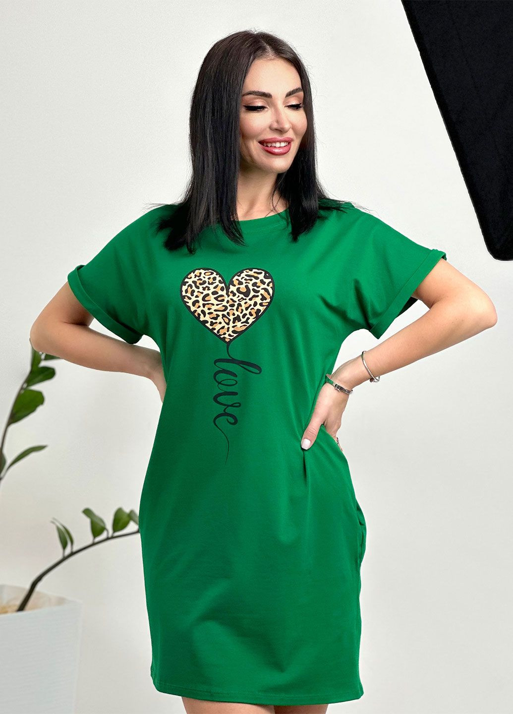 Зеленое женское платье с рисунком платье-футболка Fashion Girl с рисунком