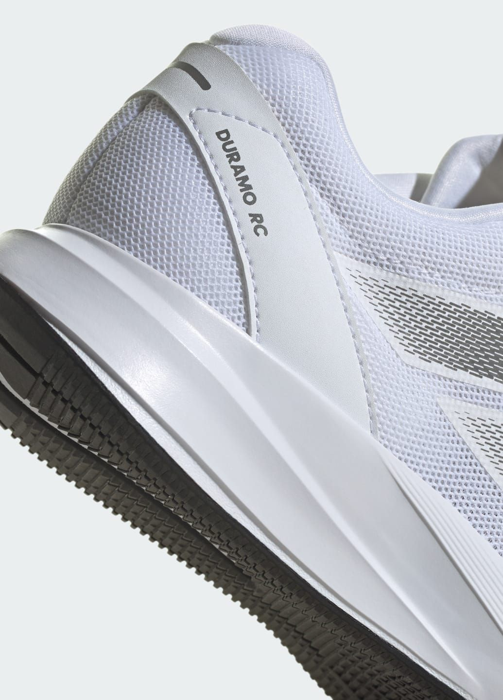 Білі всесезонні кросівки duramo rc adidas