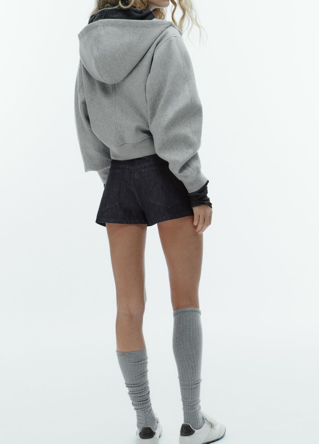 Светло-серая демисезонная куртка Zara