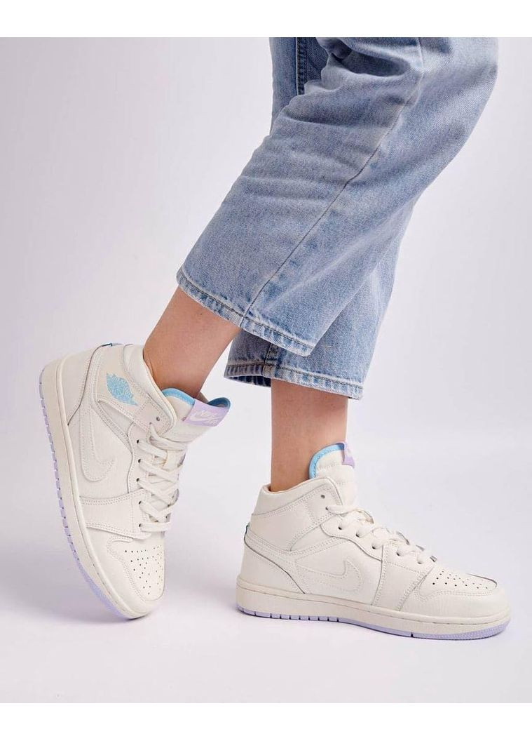Белые демисезонные кроссовки мужские nike air jordan 1 retro high milk essential найк аир джордан белые No Brand