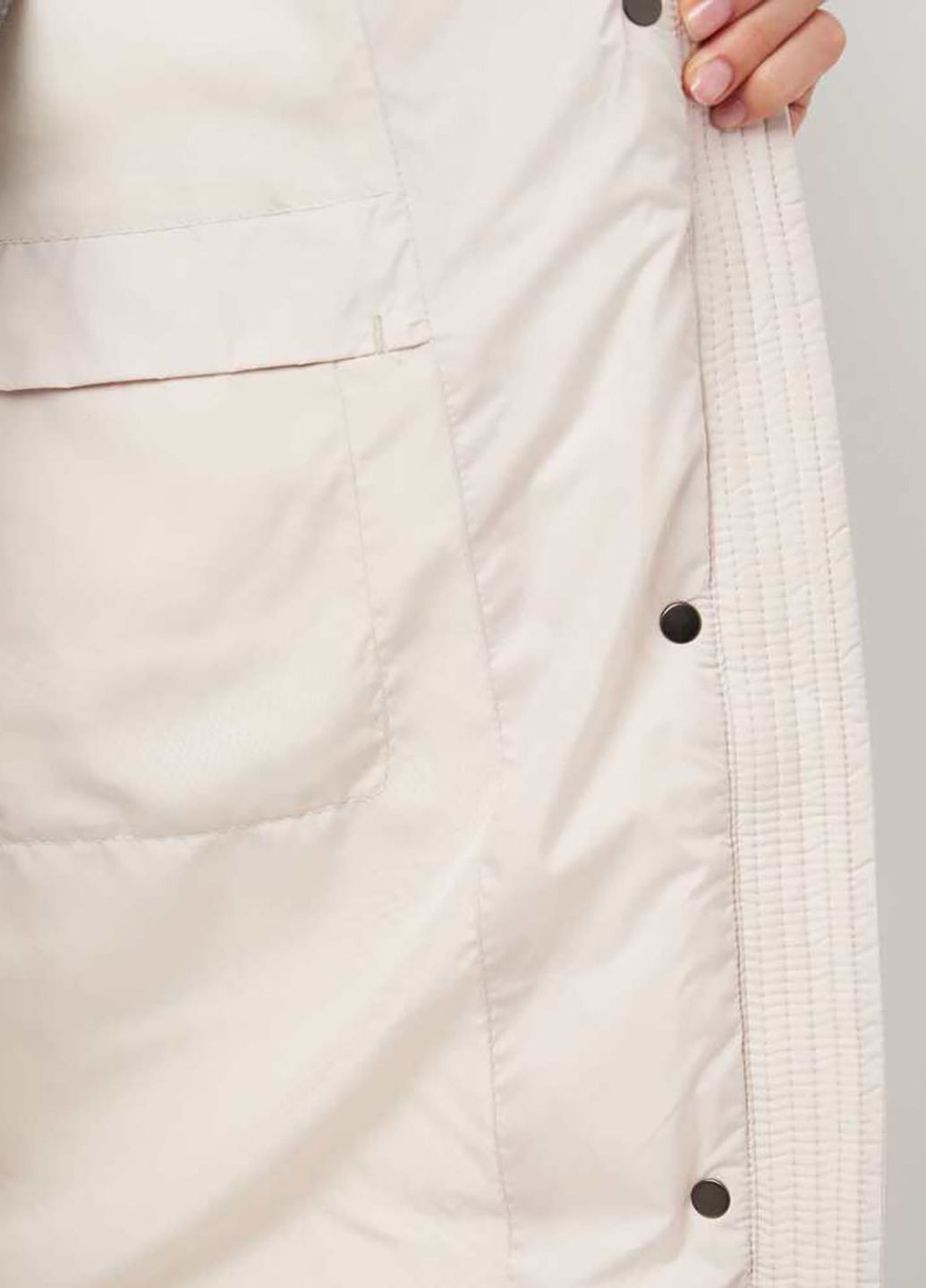 Кремовая зимняя куртка Lusskiri