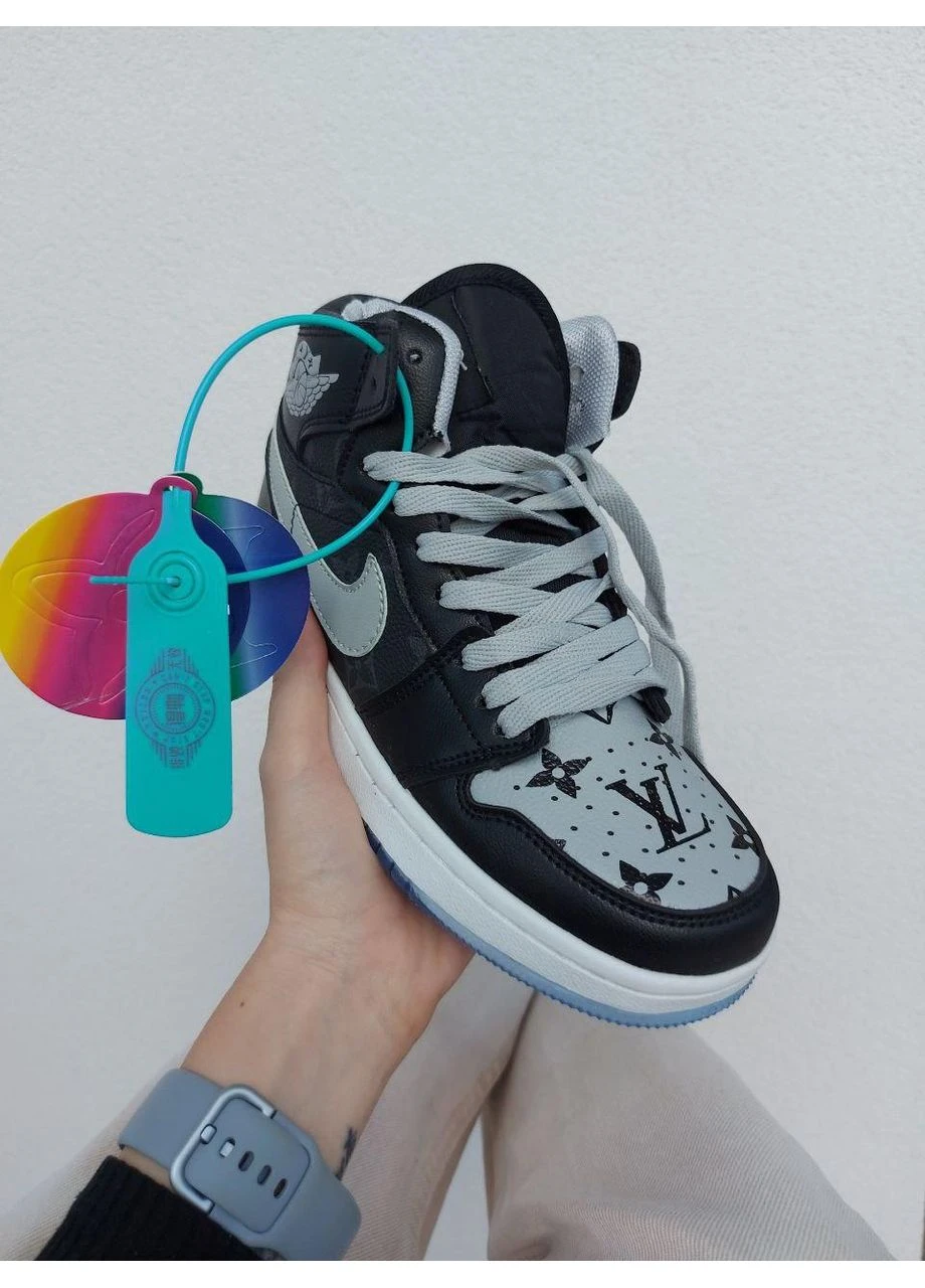 Чорні кросівки чоловічі nike air jordan retro 1 x lv grey black найк аір джордан чорні демісезон No Brand